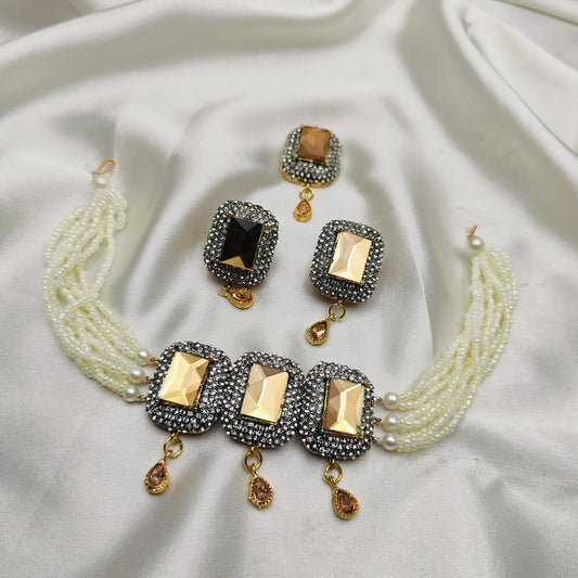 White Pearls Choker Set