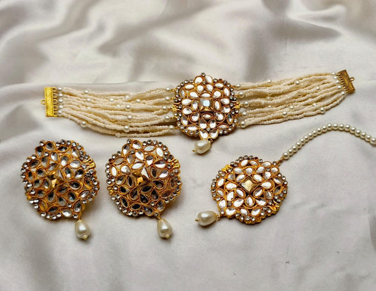 White Pearls Neacklace Set