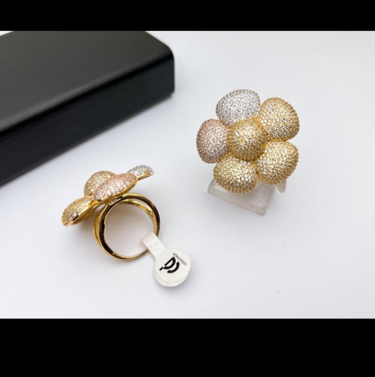 8 Designs One Caret Rings