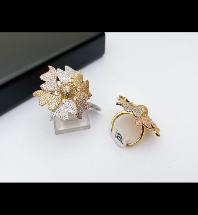 8 Designs One Caret Rings