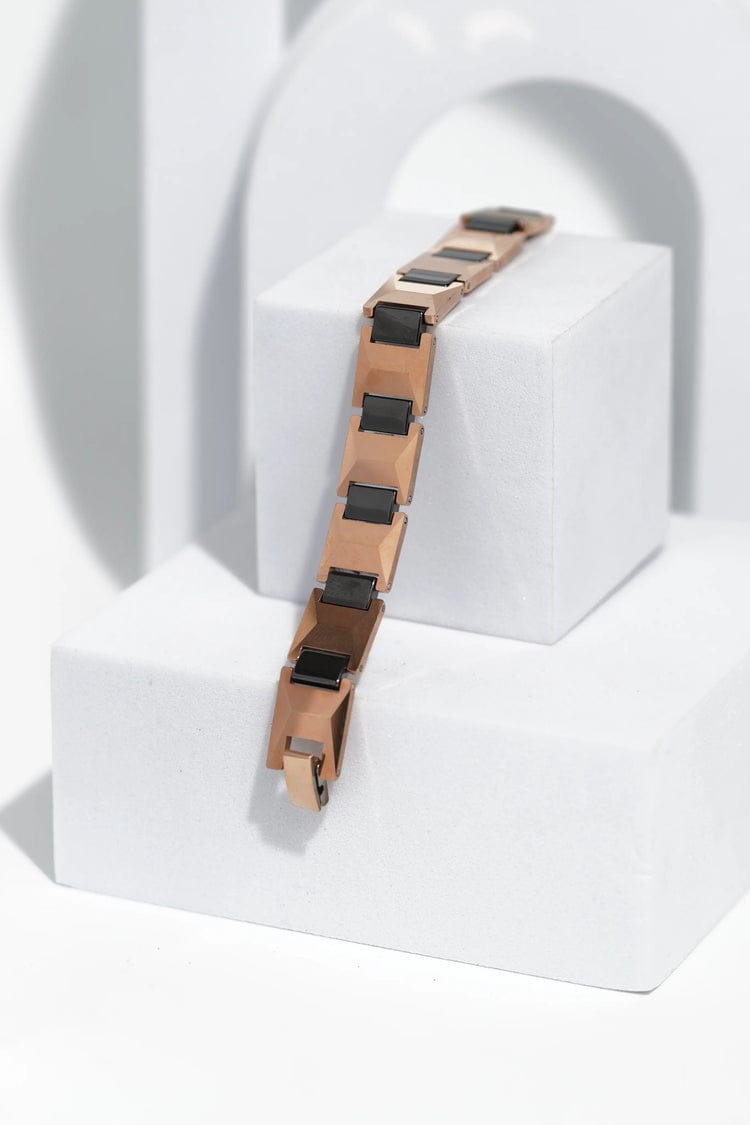 The Serpent Chain & Emerald Simulant Bracelet