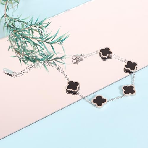 Trinity Noir Clover Bracelet – Elegant Wrist Charm