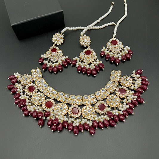 "Regal Kundan Bridal Jewelry Set – Timeless Elegance for Your Special Day"