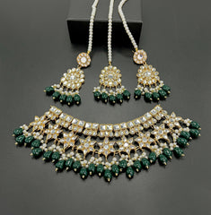 "Regal Kundan Bridal Jewelry Set – Timeless Elegance for Your Special Day"