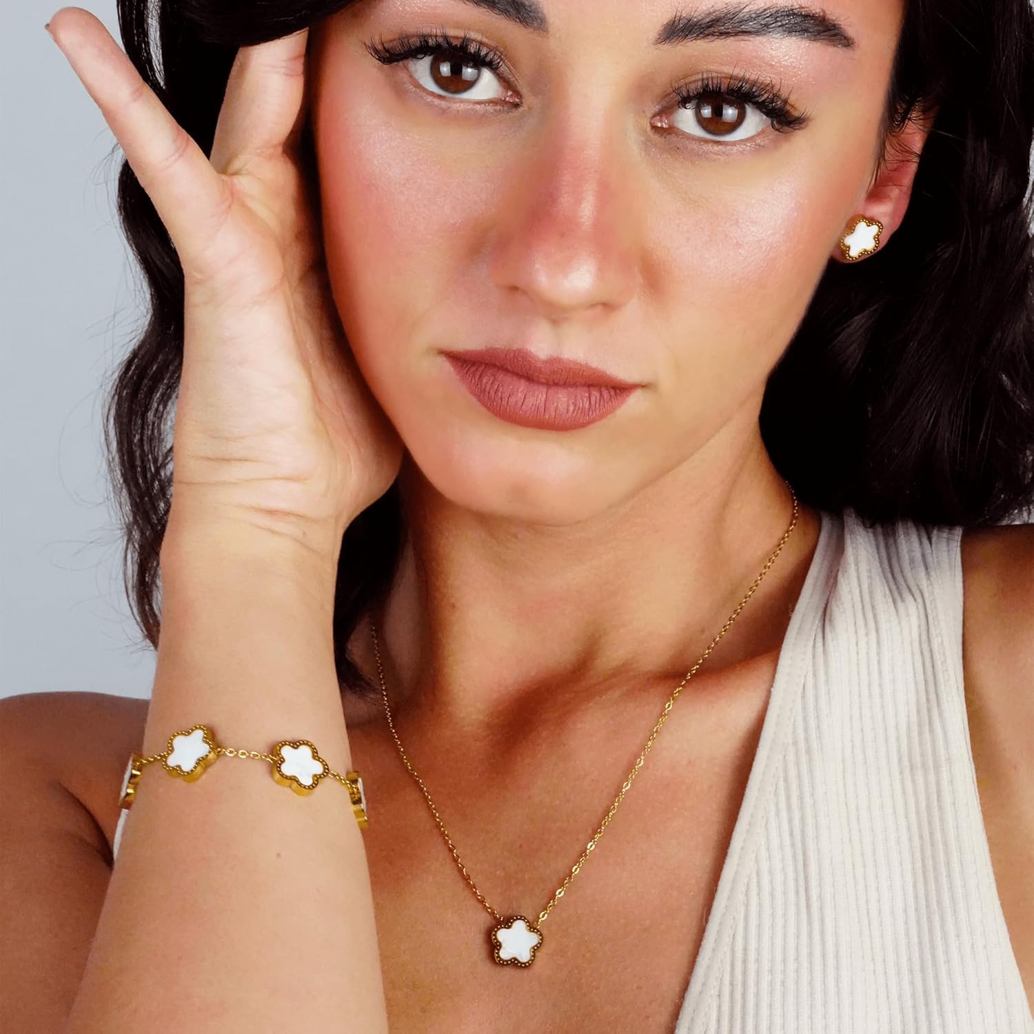 White Clover Jewellery Set