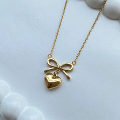 Classic Heart Charm Pendant Necklace – Stylish Everyday Jewelry