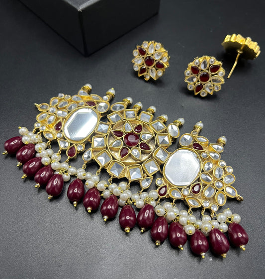 Exquisite Sheeshphool Style Kundan Choker with Droplet Accents and Stud Earrings