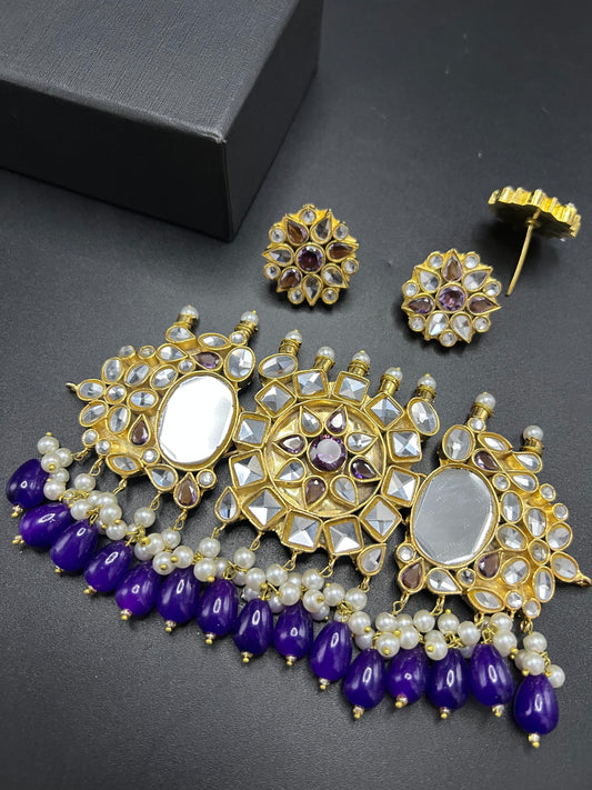Exquisite Sheeshphool Style Kundan Choker with Droplet Accents and Stud Earrings