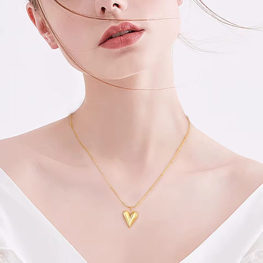 Minimal Heart Pendant Necklace – Elegant Daily Wear Jewelry