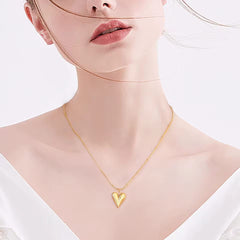 Minimal Heart Pendant Necklace – Elegant Daily Wear Jewelry
