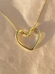 Open Heart Pendant Necklace – Minimal Elegant Jewelry