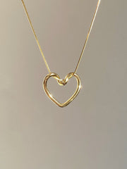 Open Heart Pendant Necklace – Minimal Elegant Jewelry