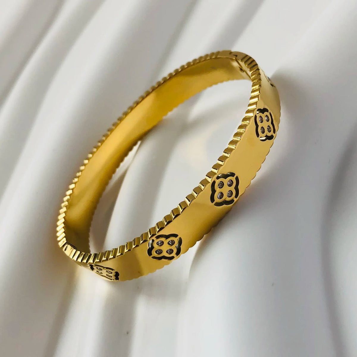 Stainless Steel Premium Quality Luxury Handcuff