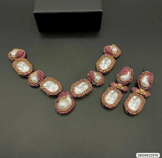 Mop Designer Choker Set