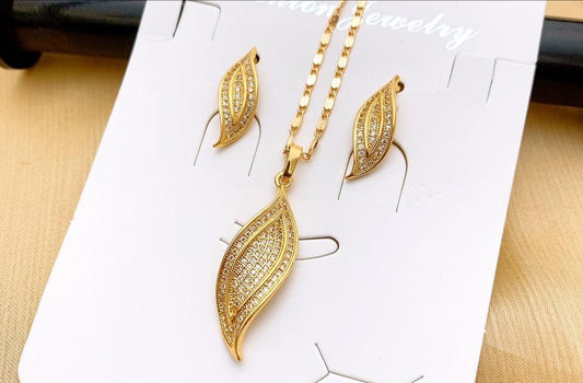 Fine Quality Loket Set