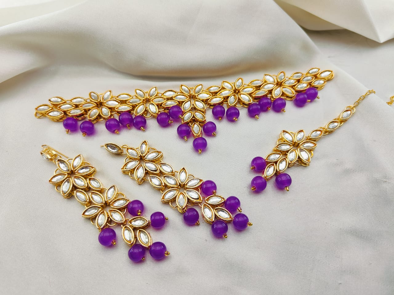 Kundan Stones Chokar Set