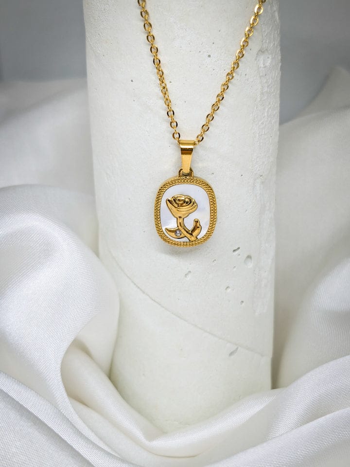 Gold Oval Rose Cameo Necklace – Shell Inlay Floral Pendant