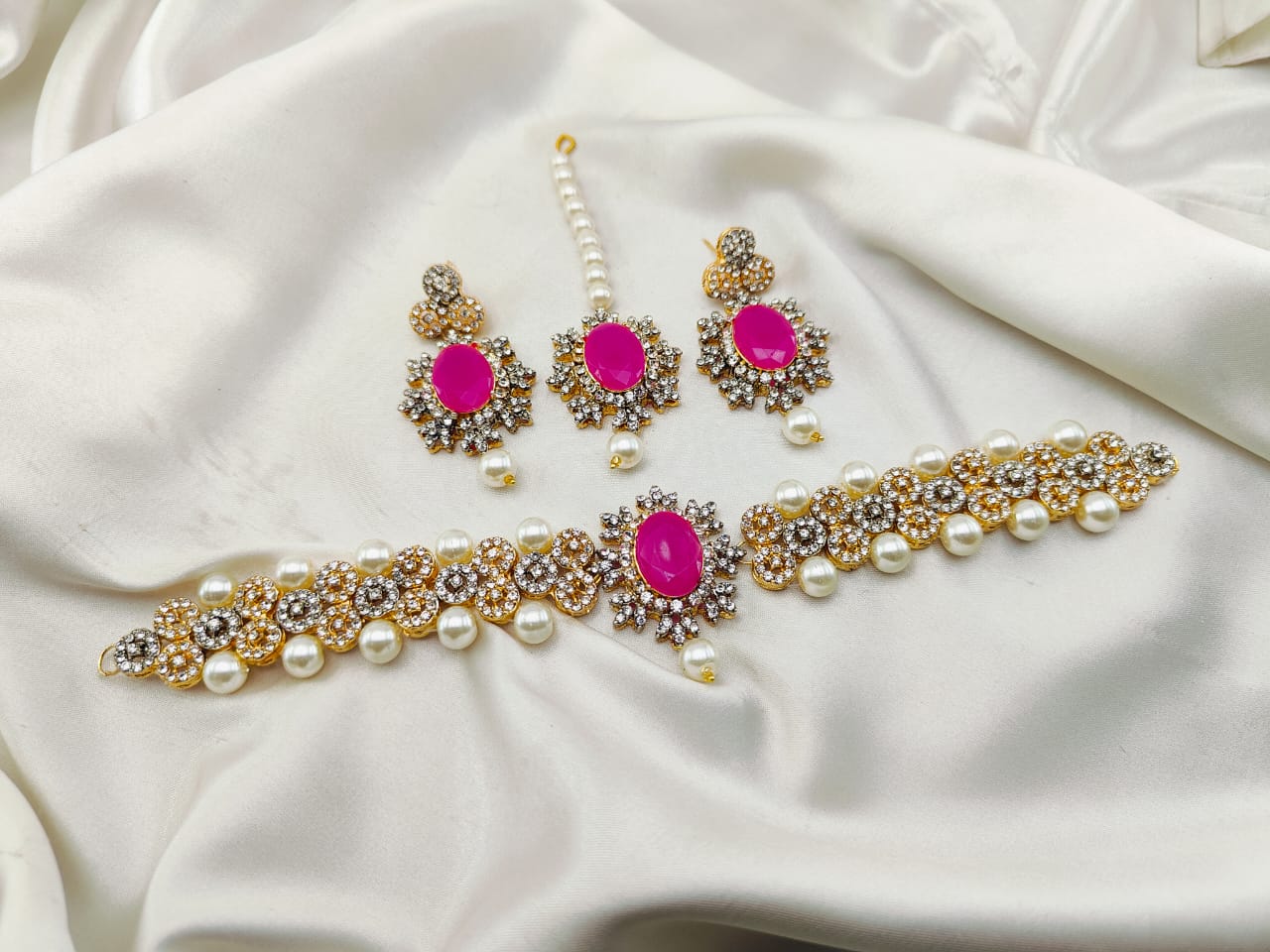 New Article 2Tone Choker Set