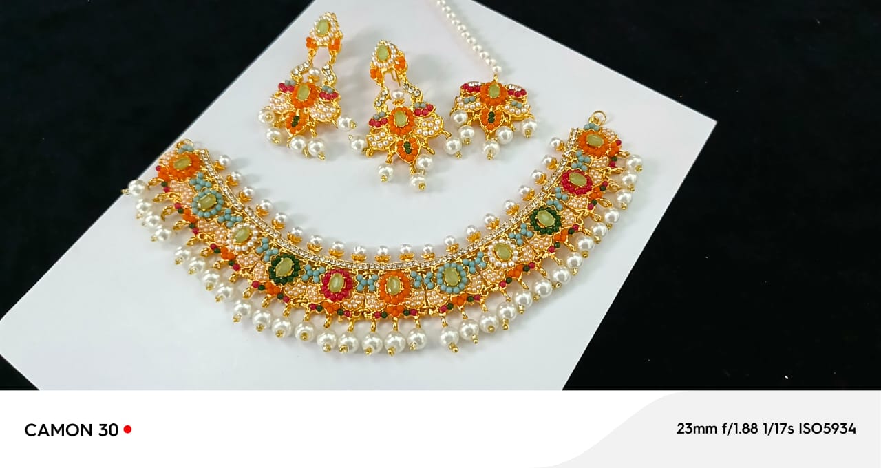 Fine Stones Neacklace Set