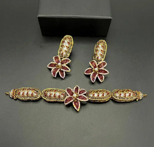 Complete Your Look with This Gorgeous Necklace Set