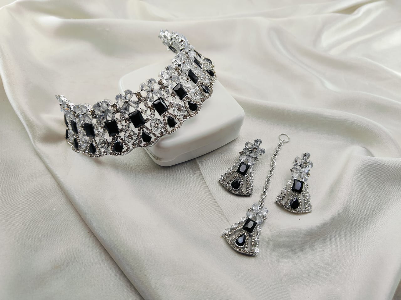 Beautiful Handmade Neacklace Set
