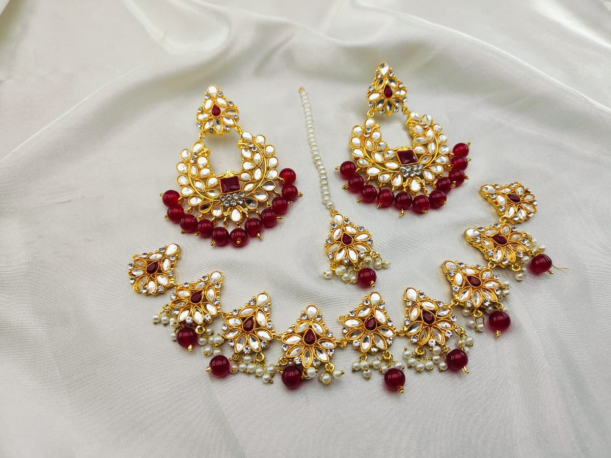 Kundan Stones Neacklace Set