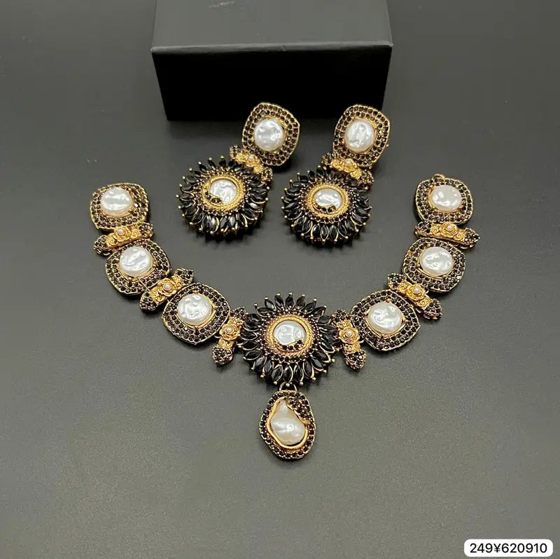 Yasmine Luxe Midnight Pearl Set