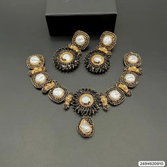 Yasmine Luxe Midnight Pearl Set