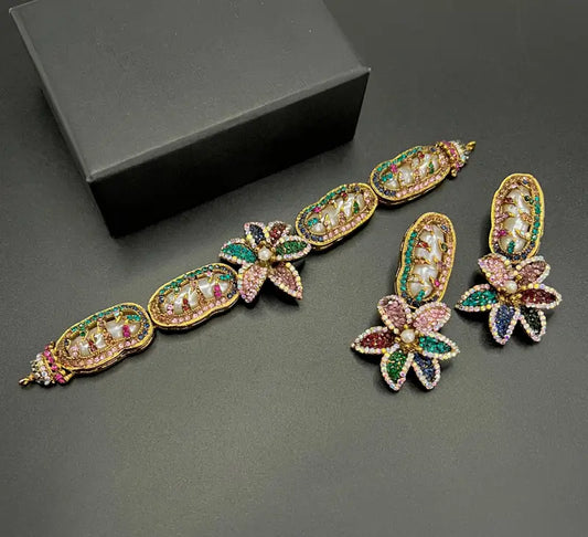 Complete Your Look with This Gorgeous Necklace Set