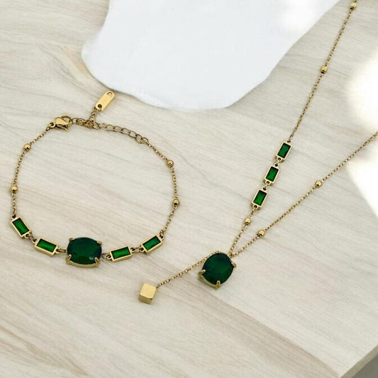 Luxury Emerald Green Zirconia Jewelry Set – Vintage Gold Plated Baguette Crystal Necklace and Bracelet
