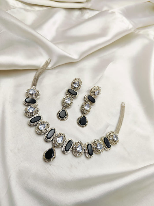 Fine Quality Neacklace Set