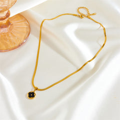 Elegant Four-Leaf Clover Herringbone Necklace