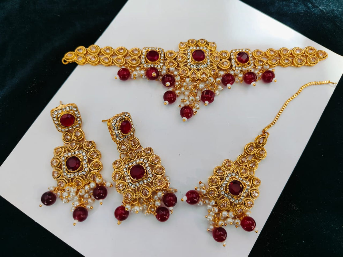 Fine Quality Neacklace Set