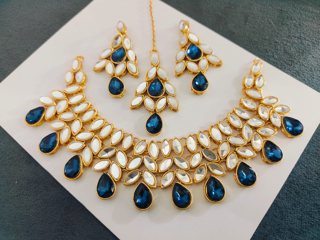 Sheesha Kundan Stones Party Set