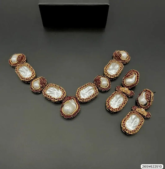 Mop Designer Choker Set