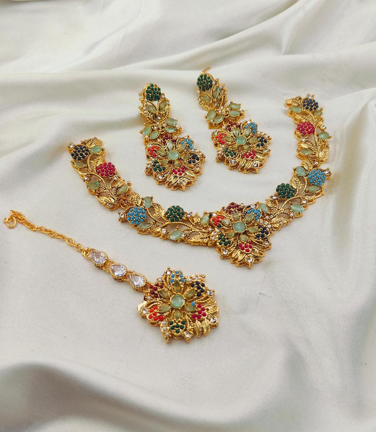 Gold Polish Neacklace Set