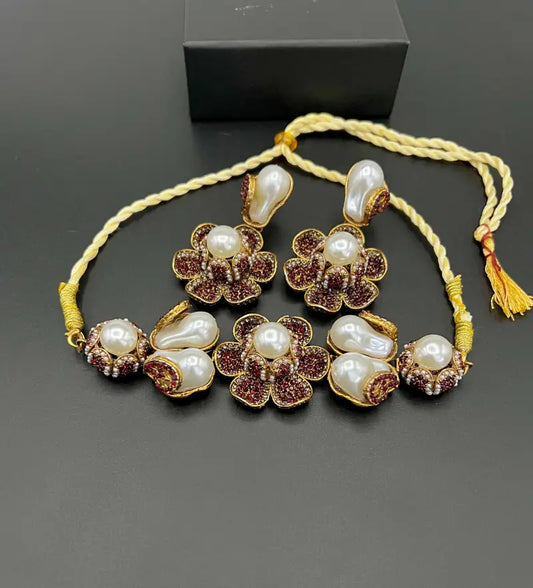 Luxurious Gold Plated Floral Choker Set