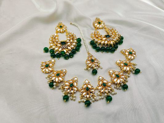 Kundan Stones Neacklace Set