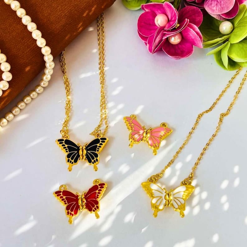 Magnetic Matching Butterfly Pendant Necklaces for Best Friends & Couples – 2-Piece Set, Enamel Gold-Plated Jewelry